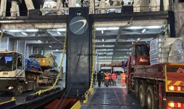 İzmir'in deprem yardımları Çeşme limanından yola çıktı