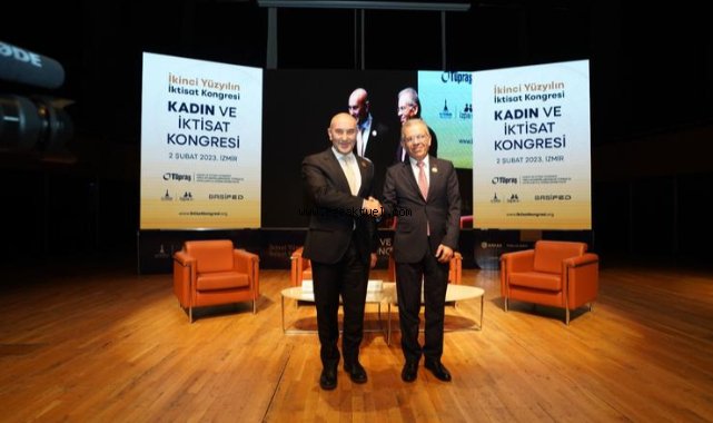 “Yüz yıl sonra, yine İzmir’de aynı ruh ve aynı kararlılık”