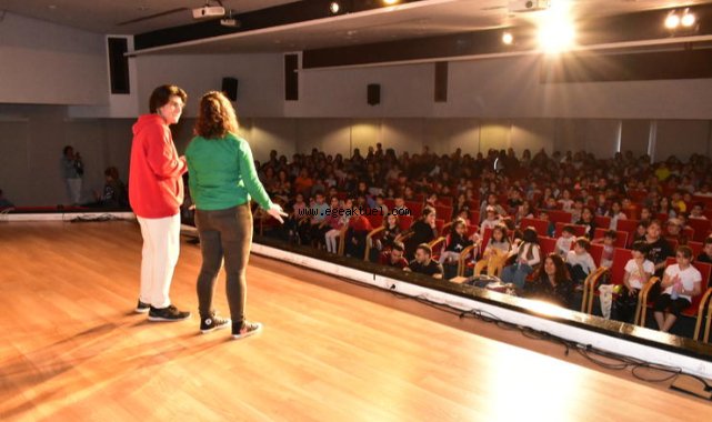 Balçova’da Tiyatro Haftası Kutlandı