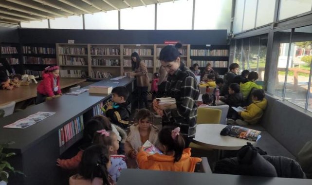 Bayraklı’da çocuklar hem eğleniyor, hem öğreniyor