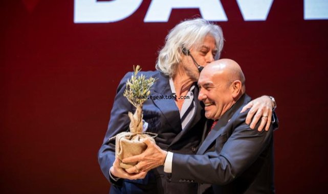 Bob Geldof: Ne yaparsanız yapın başlayın