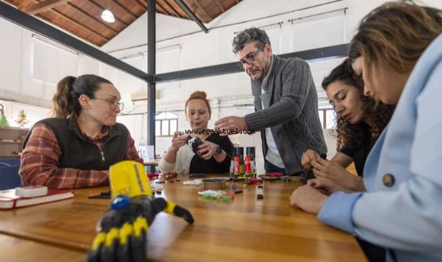 FabrikaLab İzmir’de Robotel üretildi