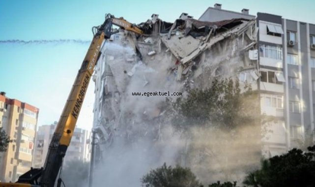 İzmir Bayraklı’da 23 bin bina depreme hazır değil