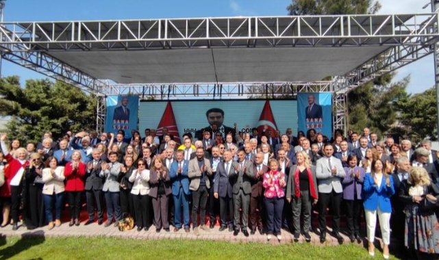 İzmir'de CHP'nin aday adayları tanıtıldı
