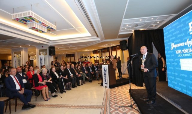 Başkan Soyer’e Yaşama Değer Katanlar Ödülü