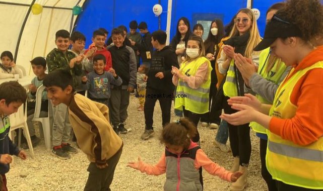 Güney Koreli Öğrencilerden Depremzede Çocuklara Destek