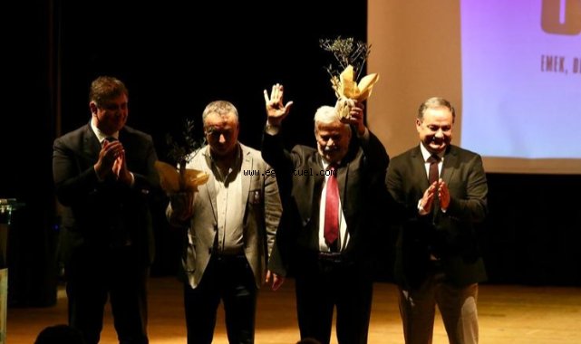 Komünist Osman, Karşıyaka'da ayakta alkışlandı