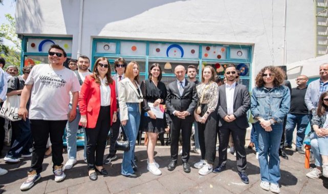 Başkan Soyer Balçova'da gençlerle buluştu: