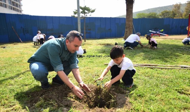 Bu fidanlar onlarla birlikte büyüyecek