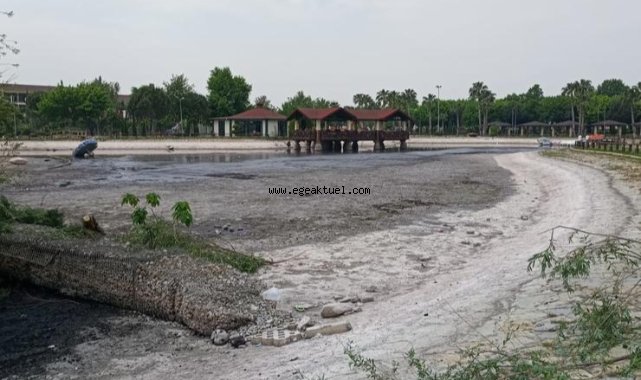 Kültürpark Gölet Temizleniyor 