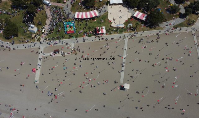  Uçurtmalar Samandağlı Çocuklar için Göklerde…