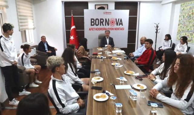 Başkan İduğ, şampiyonları ağırladı
