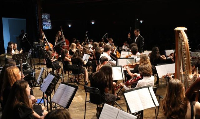 Çocuk Senfoni, Muhteşem Bir Konserle ‘Yaza Merhaba’ Dedi