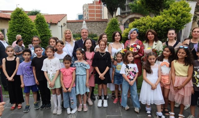 Sanata ilk adımlarını Bornova Belediyesi’nin desteğiyle attılar