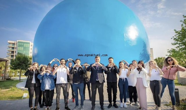 Ege’nin en büyüğü Karşıyaka Planetaryum’a 6 ayda 30 bin ziyaretçi