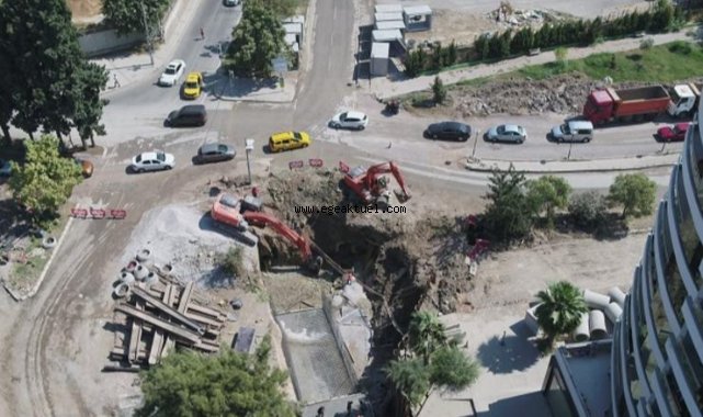 İzmir tarihinin en büyük yağmur suyu ayrıştırma yatırımı sürüyor  