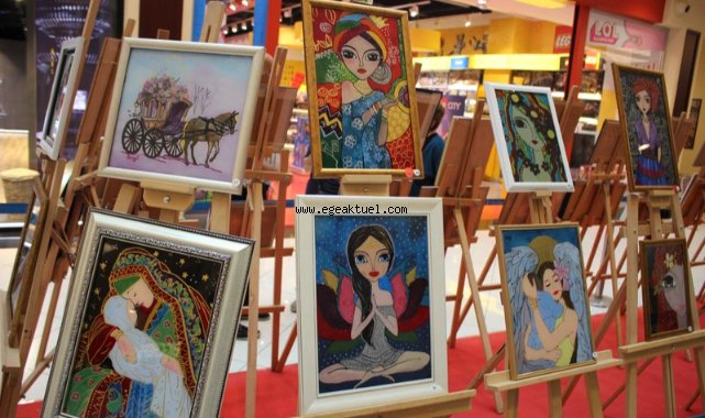Karşıyaka Belediyesi’nin kursları hayata bağlıyor