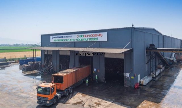 Atıkları ekonomiye kazandıran fabrika