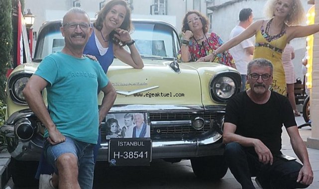 Göksel Arsoy’un 1957 model Chevrolet’si Sanathane’de sergilendi