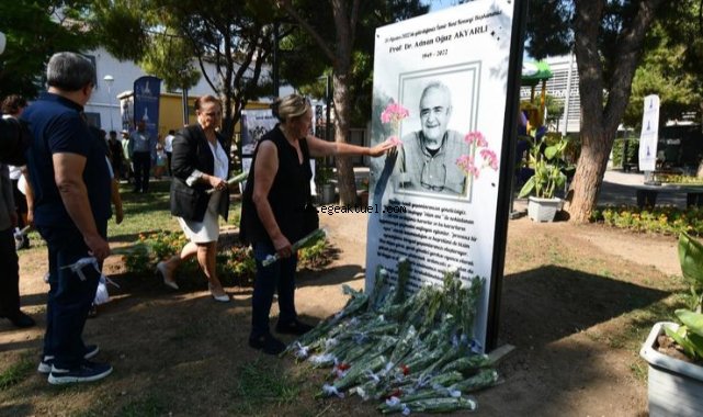 Merhum Akyarlı İzmir Kent Konseyi Parkı’nda anıldı