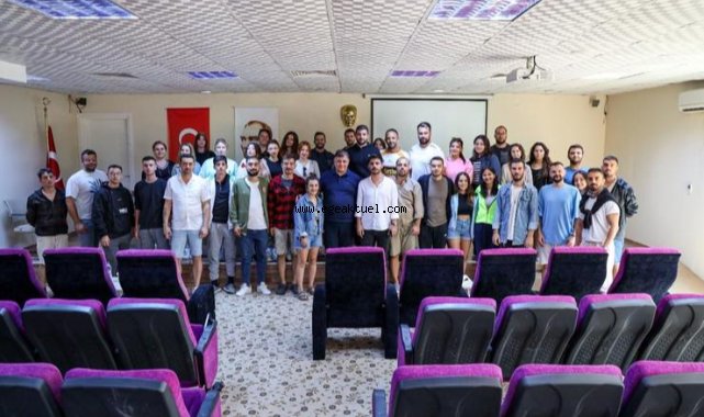 Başkan Tugay, gençlerle buluştu; "Sizlere güveniyoruz"