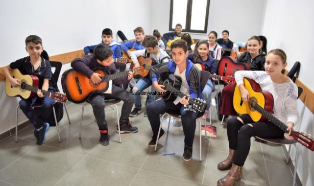 Bornovalılar için hobi edindirme kursları başlıyor