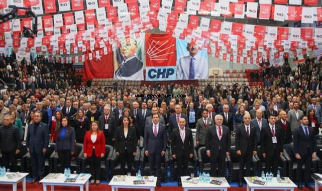 CHP’de değişimin gölgesinde kongreler: İzmir sil baştan...