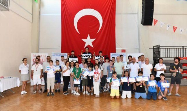 Çiğli Belediyesi Satranç Turnuvasında Ödüller Sahiplerini Buldu