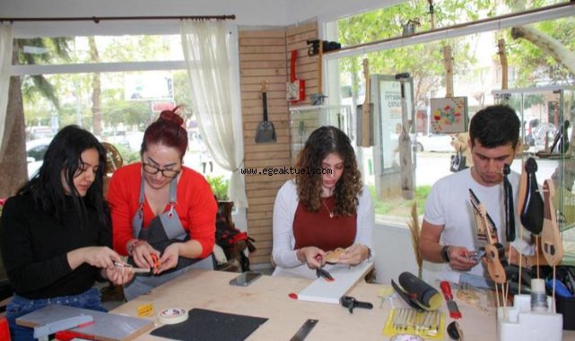 Karşıyaka’da atıklar minyatür müzik aletine dönüşüyor