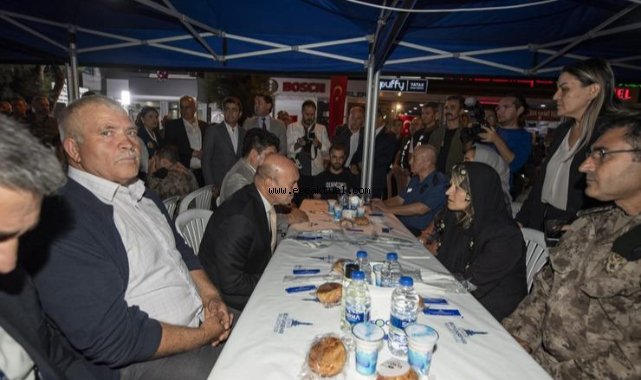 Başkan Soyer’den Şehit Polis Şimşek’in ailesine taziye