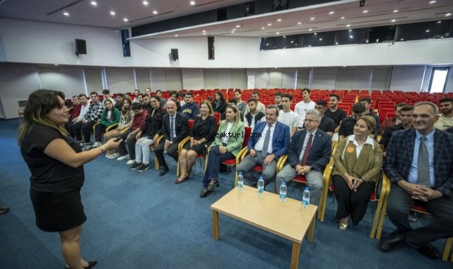 Batur: Konak İş Eğitim Merkezi istihdama can suyu olacak