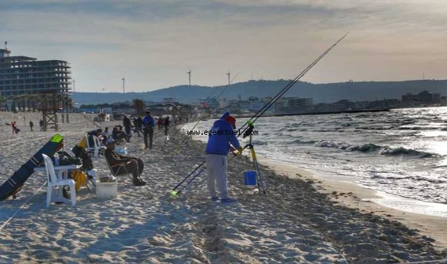 Çeşme’de 4. Surfcasting Balık Turnuvası başlıyor