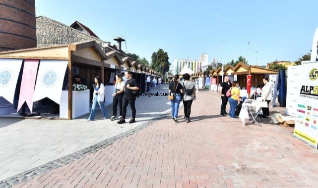 Gençler hayalleri için Kariyer Fuarı'na akın etti