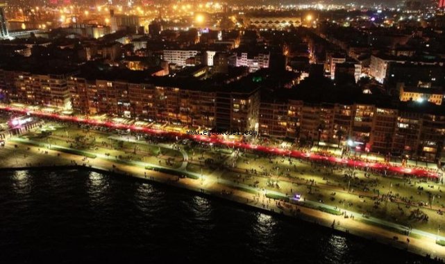 İzmir’de 100 yılın kutlaması
