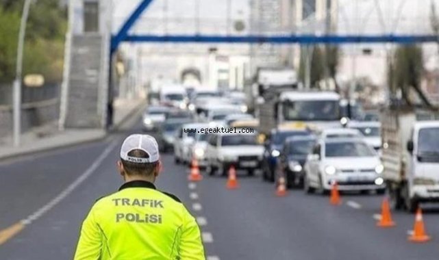 İzmir'de pazar günü bazı yollar trafiğe kapatılacak