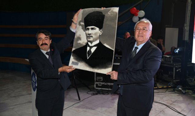 Karabağlar'a 100. Yıl armağanı