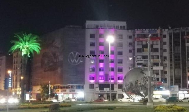 Konak Belediyesi’nden pembe ışık