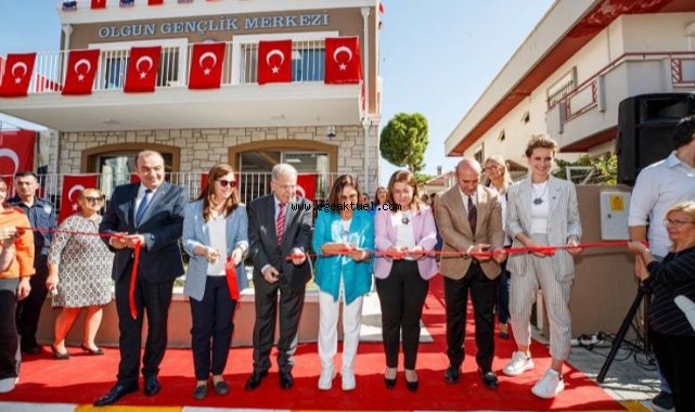 “Olgun Gençlik Merkezi” İzmir’e çok yakıştı