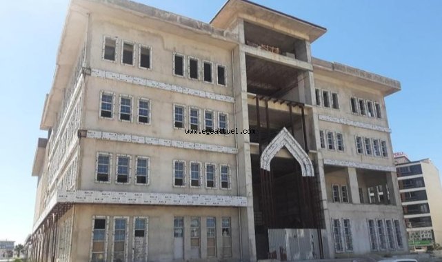 Torbalı’da belediye hizmet binası yurda dönüştürülüyor