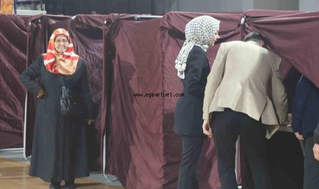 AK Parti İzmir’de temayül yoklaması yaptı.