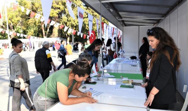 Bornova İstihdam Fuarı büyük bir dayanışmaya dönüştü