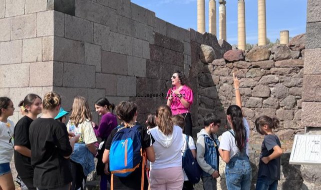 Bornovalı minikler oyunlarla tarihe yolculuk yaptı