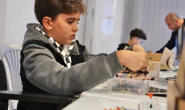 Çeşme’de Robotik Kodlama eğitimleri başladı