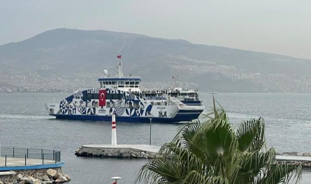 İzmirliler 29 Ekim kutlamalarına akın etti