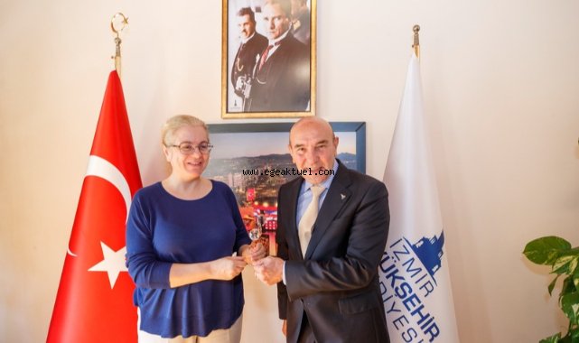 Soyer: “İzmir’de yapılanlar ülkenin geri kalanına rehber oluyor”