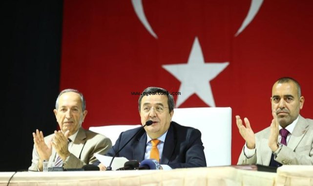 Başkan Batur'a örgütten destek: "Gücümü partiden alıyorum"