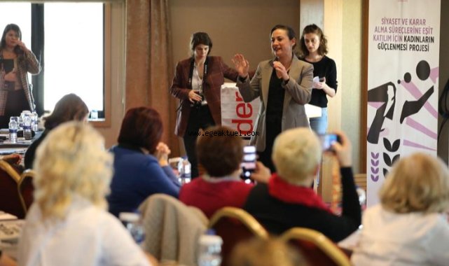 Filiz Başkan İzmir'de kadın adaylarla buluştu
