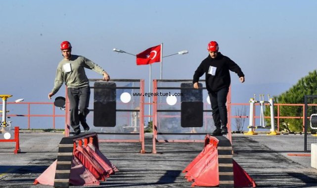 İzmir İtfaiyesi’ne girmek için ter döktüler