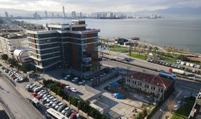 Bayraklı’daki tarihi üçüz bina yenileniyor