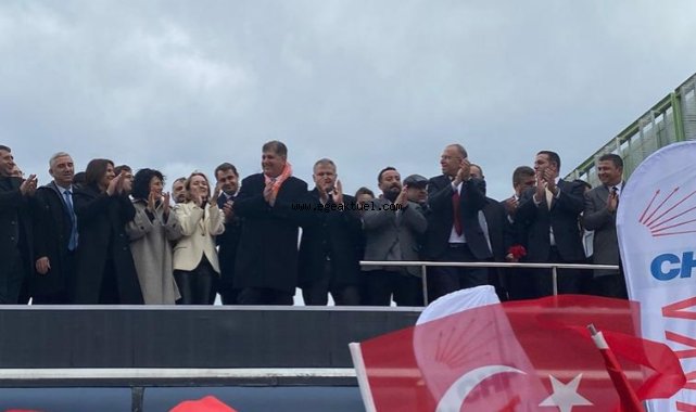 CHP İzmir'de Cemil Tugay'a karşılama